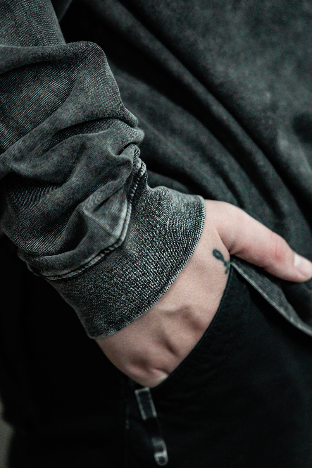 Death Lily Vintage Long-Sleeve